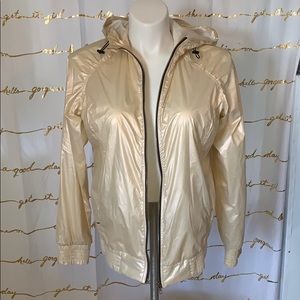 Metallic jacket